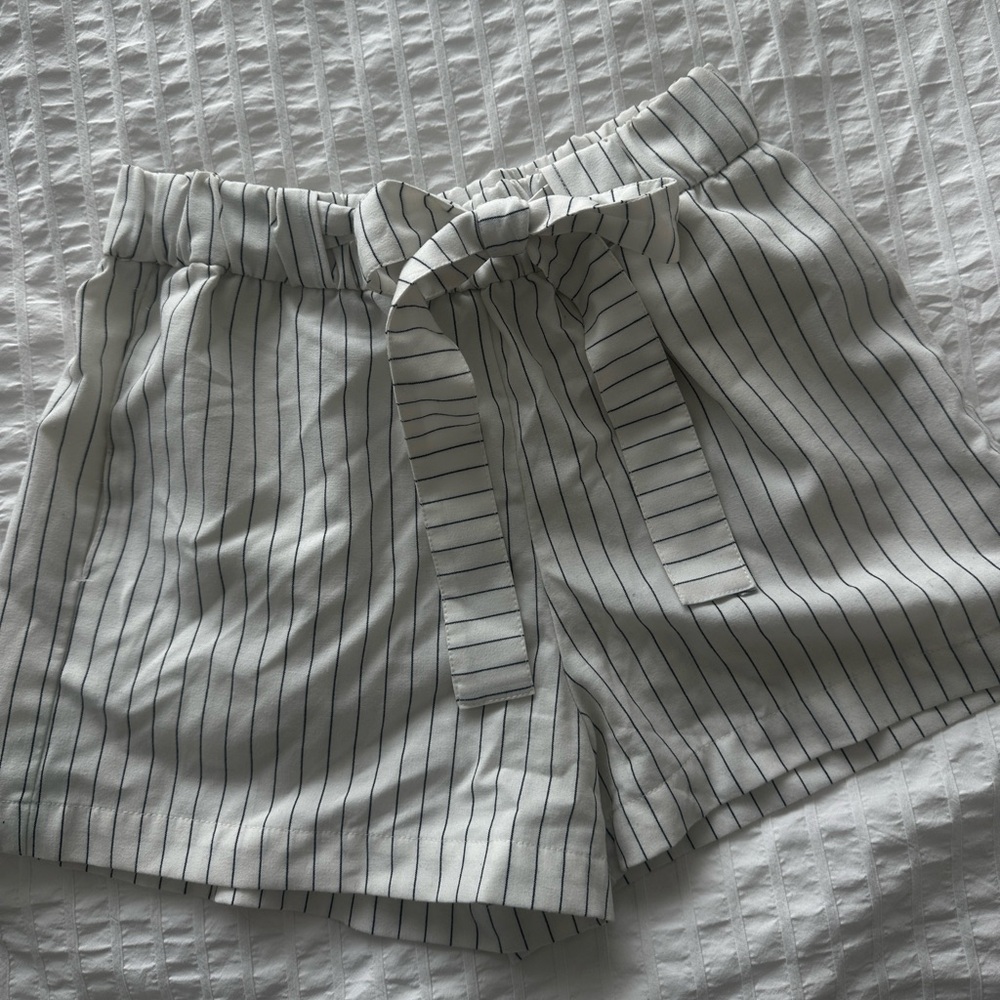 Striped tie shorts